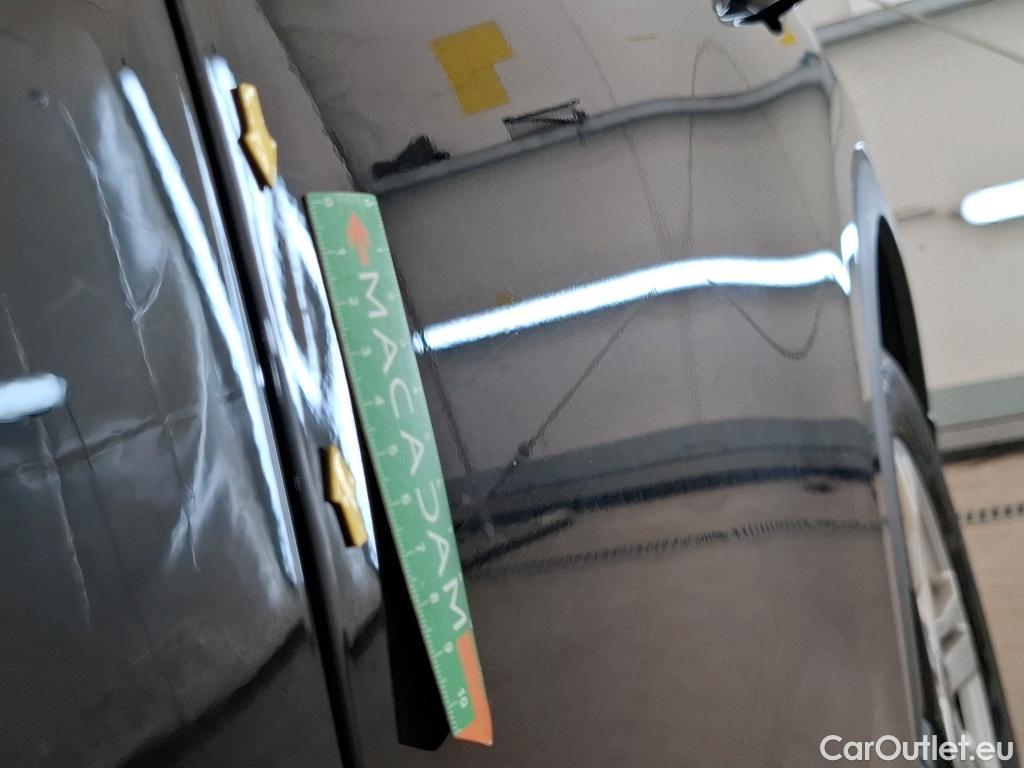  Audi  Q3 AUDI  / 2018 / 5P / SUV 35 TFSI 150 MHEV S TRONIC BUSINESS LINE #2