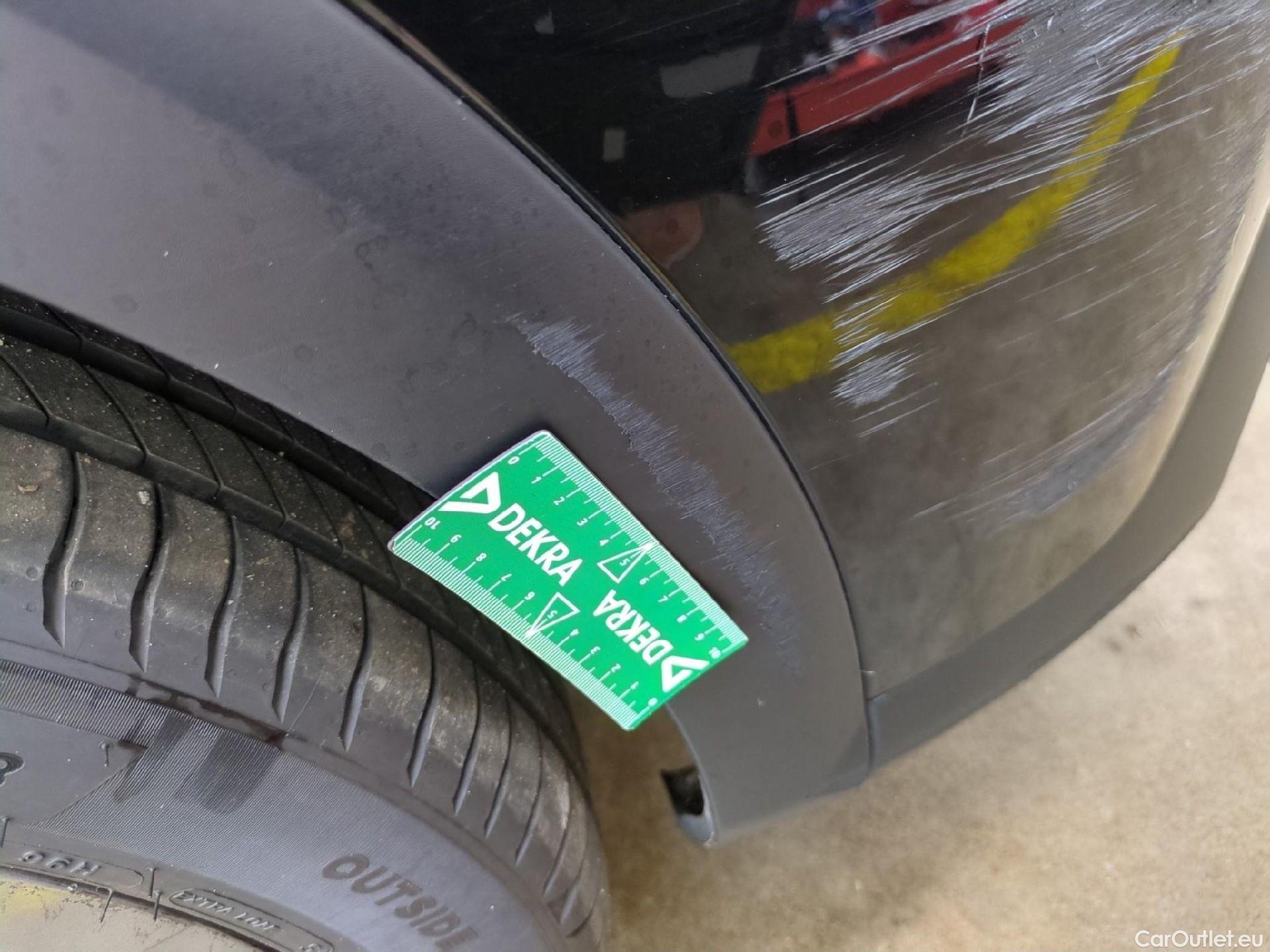  Citroen  C4  X Feel Pack 1.2 PureTech 130CV BVA8 6E #18