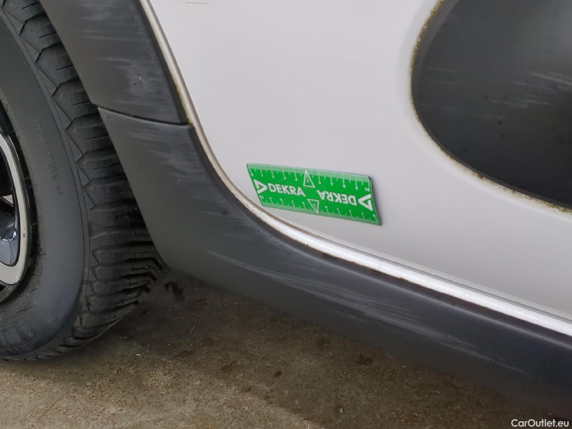  Citroen  C3  Société Feel 1.5 BlueHDI 100CV BVM6 E6d #8