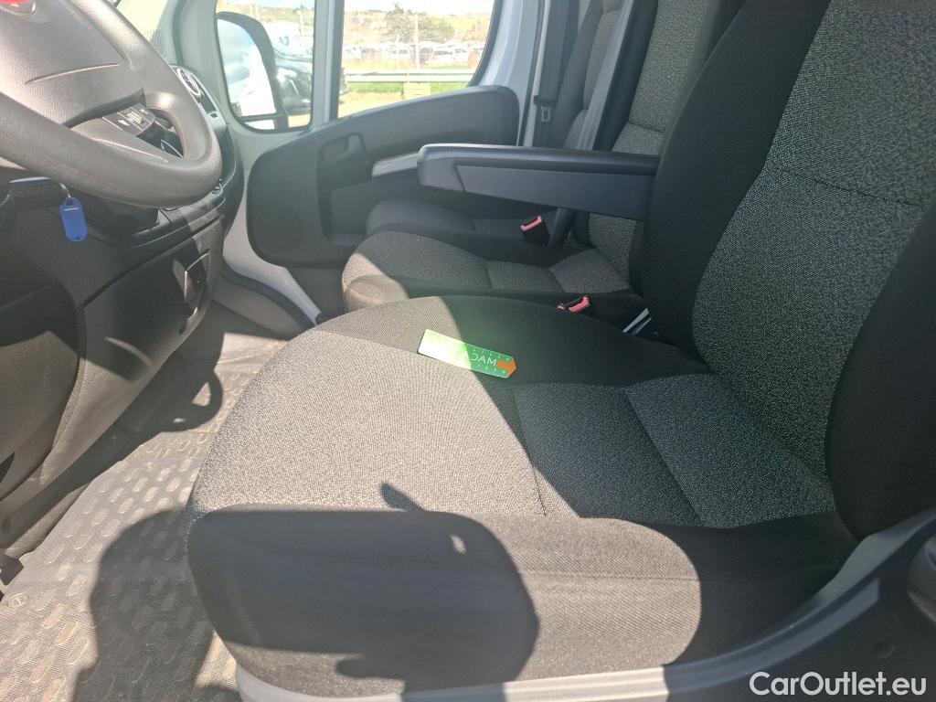  Fiat  Ducato FIAT  / 2014 / 4P / Fourgon tôlé 3.0 M H2 2.3 Multijet 120 Pack Pro Nav #48