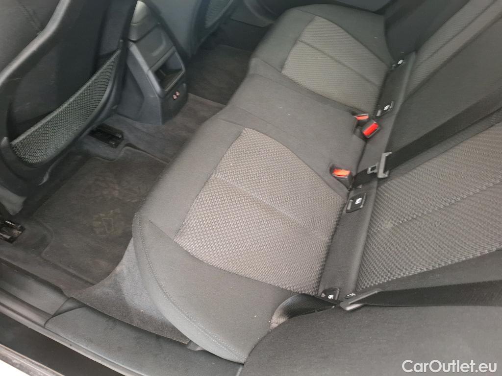  Bmw  Serie 1 BMW Série 1 / 2019 / 5P / Berline 116i Business Design #47