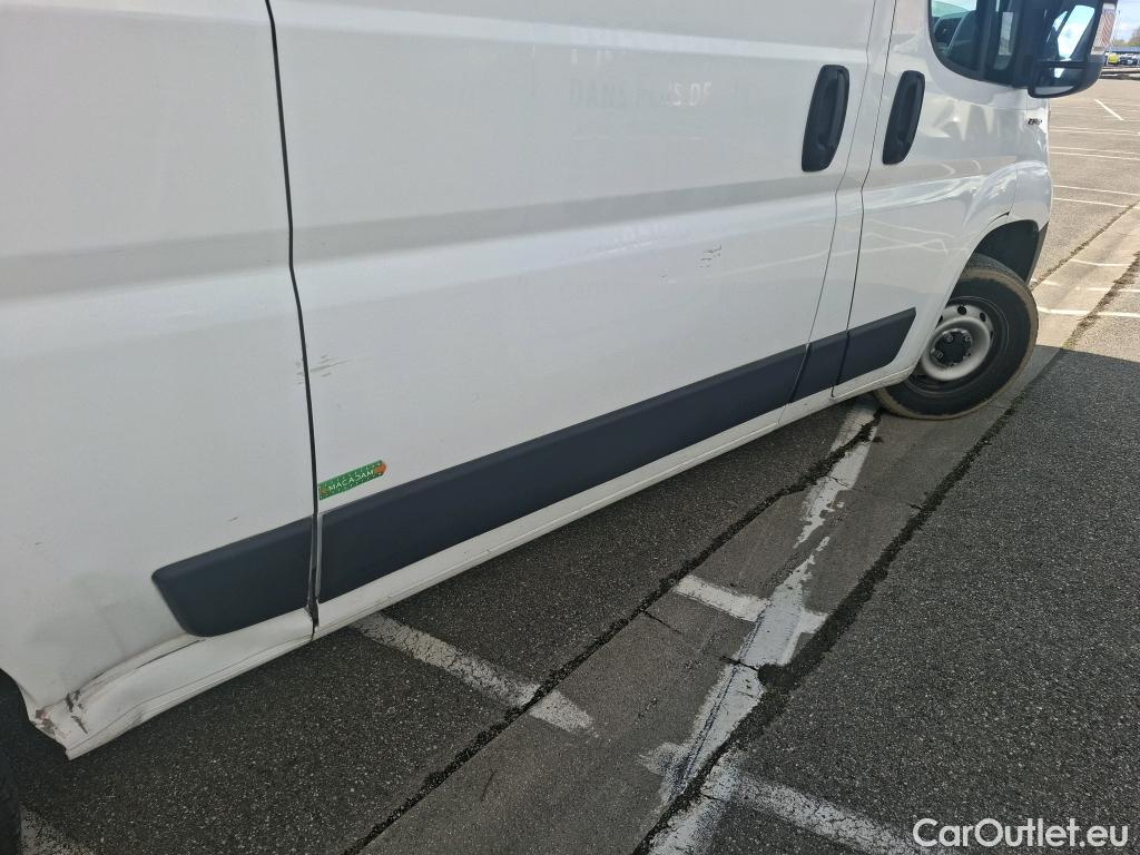  Fiat  Ducato FIAT  / 2014 / 4P / Fourgon tôlé 3.0 M H2 2.3 Multijet 120 Pack Pro Nav #35