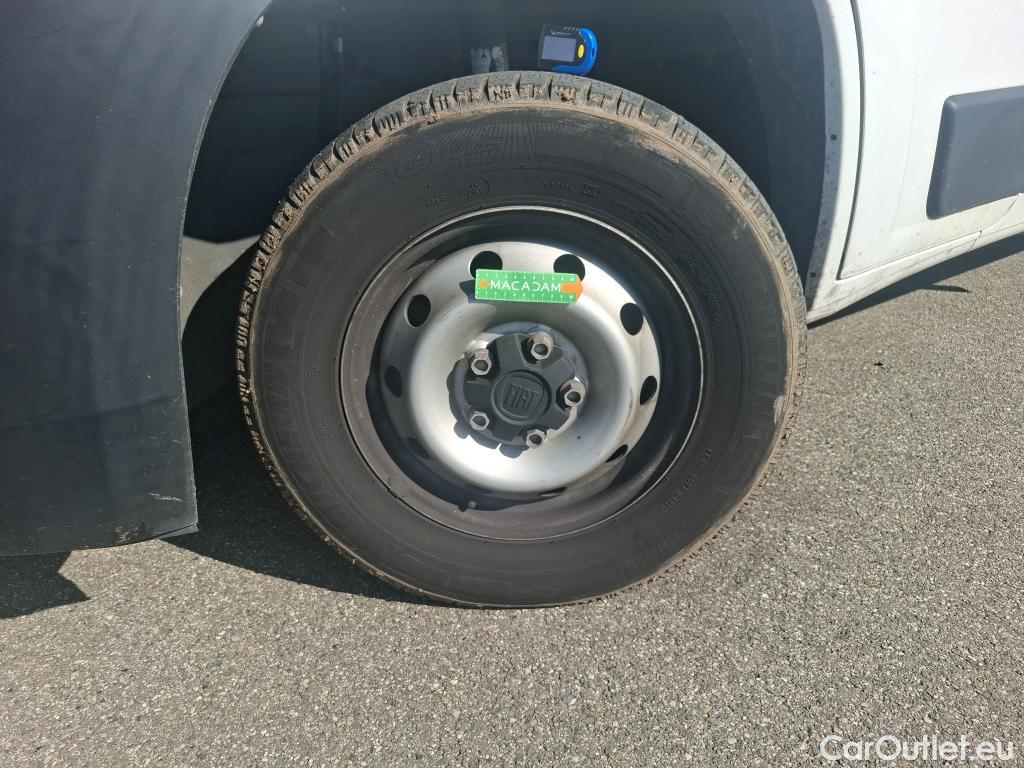  Fiat  Ducato FIAT  / 2014 / 4P / Fourgon tôlé 3.0 M H2 2.3 Multijet 120 Pack Pro Nav #28