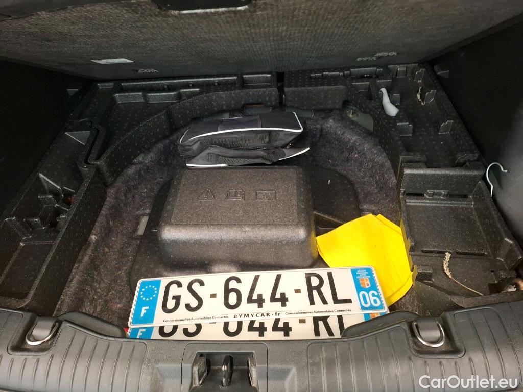  Ford  Kuga  / 2019 / 5P / SUV 2.5 190 hybrid Flexifuel Pshift Titanium  #13