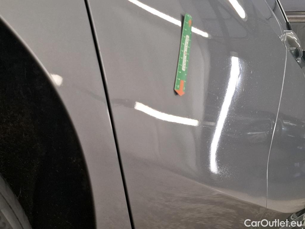  Bmw  Serie 1 BMW Série 1 / 2019 / 5P / Berline 116i DKG7 Business Design #4