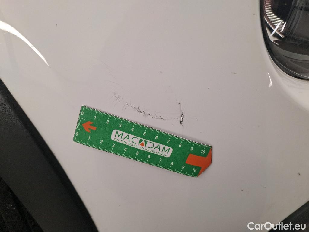  Citroen  C3  Société Feel 1.5 BlueHDI 100CV BVM5 E6dT #2