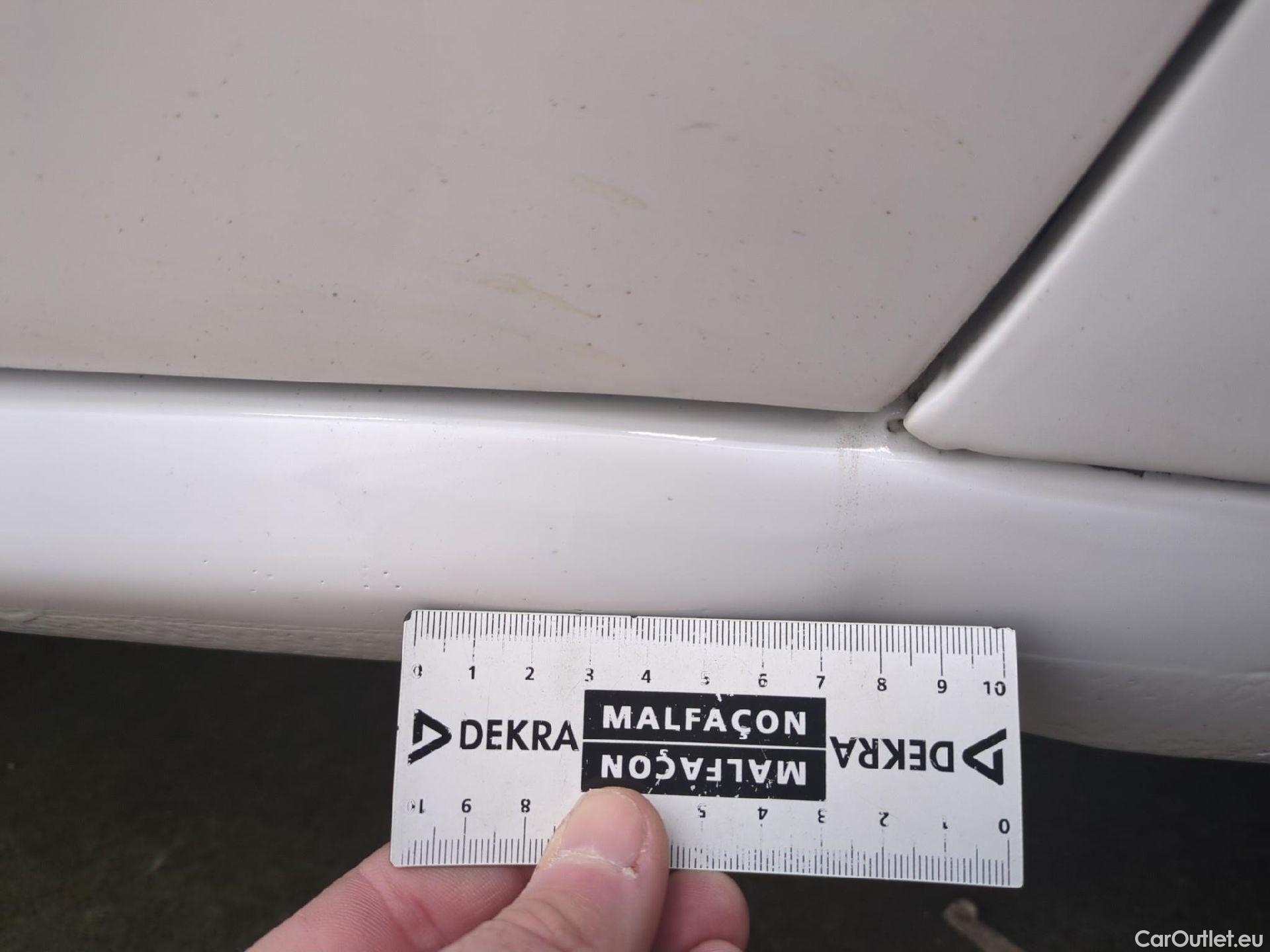  Peugeot  208 PEUGEOT  Affaire VU 5p Berline BlueHDi 100 ¤6.c S&S PREMIUM PACK #17