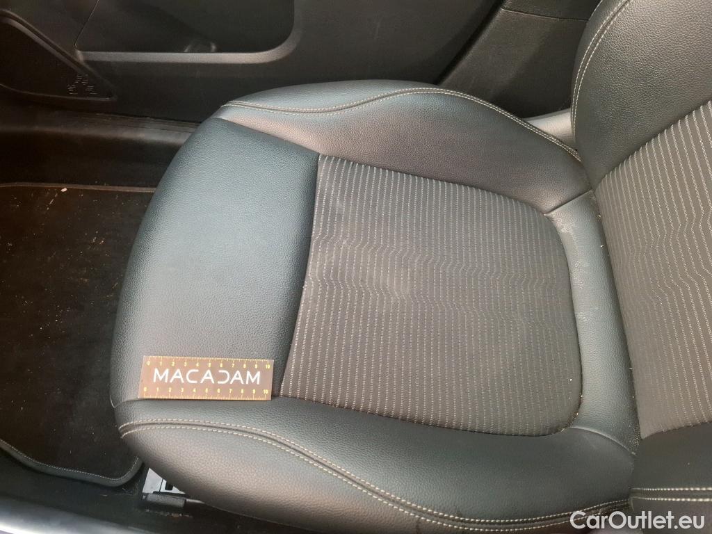  Mercedes  GLA MERCEDES-BENZ  / 2020 / 5P / SUV 1.3  250 e BUSINESS LINE DCT #26