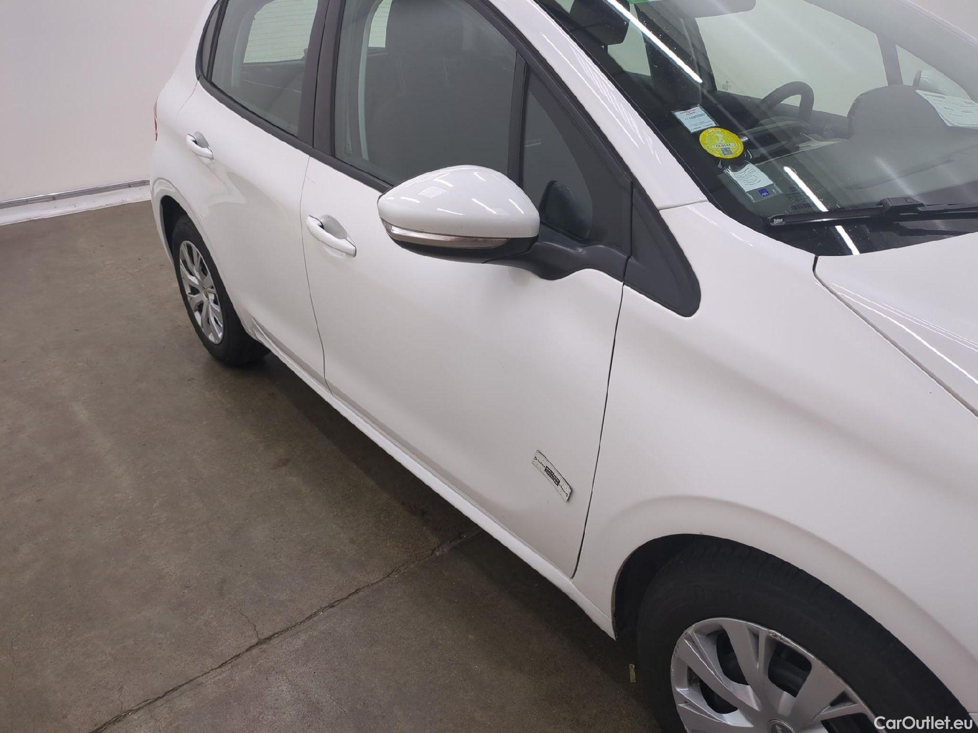  Peugeot  208 PEUGEOT  Affaire VU 5p Berline BlueHDi 100 ¤6.c S&S PREMIUM PACK #19