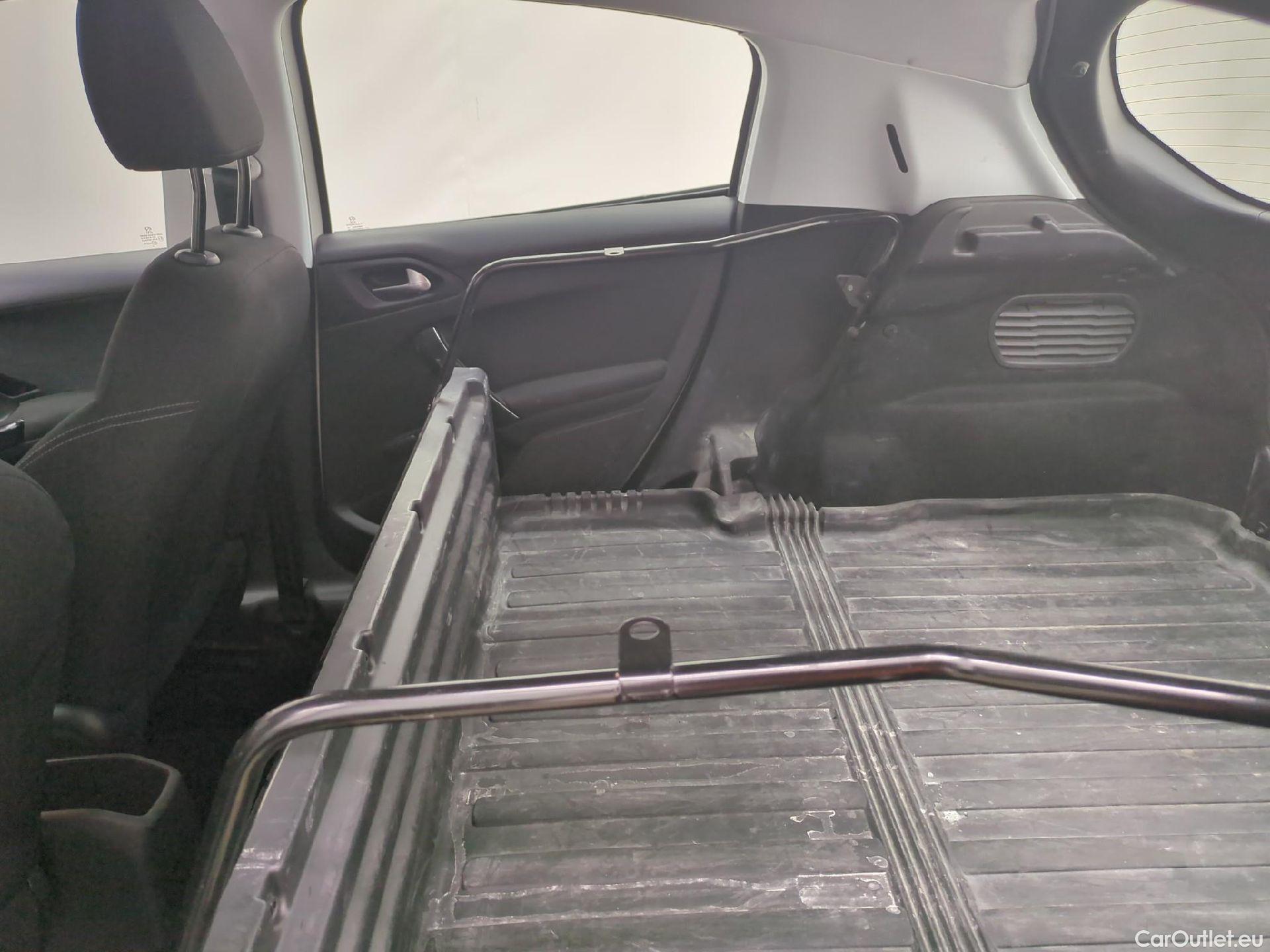  Peugeot  208 PEUGEOT  Affaire VU 5p Berline BlueHDi 100 ¤6.c S&S PREMIUM PACK #2