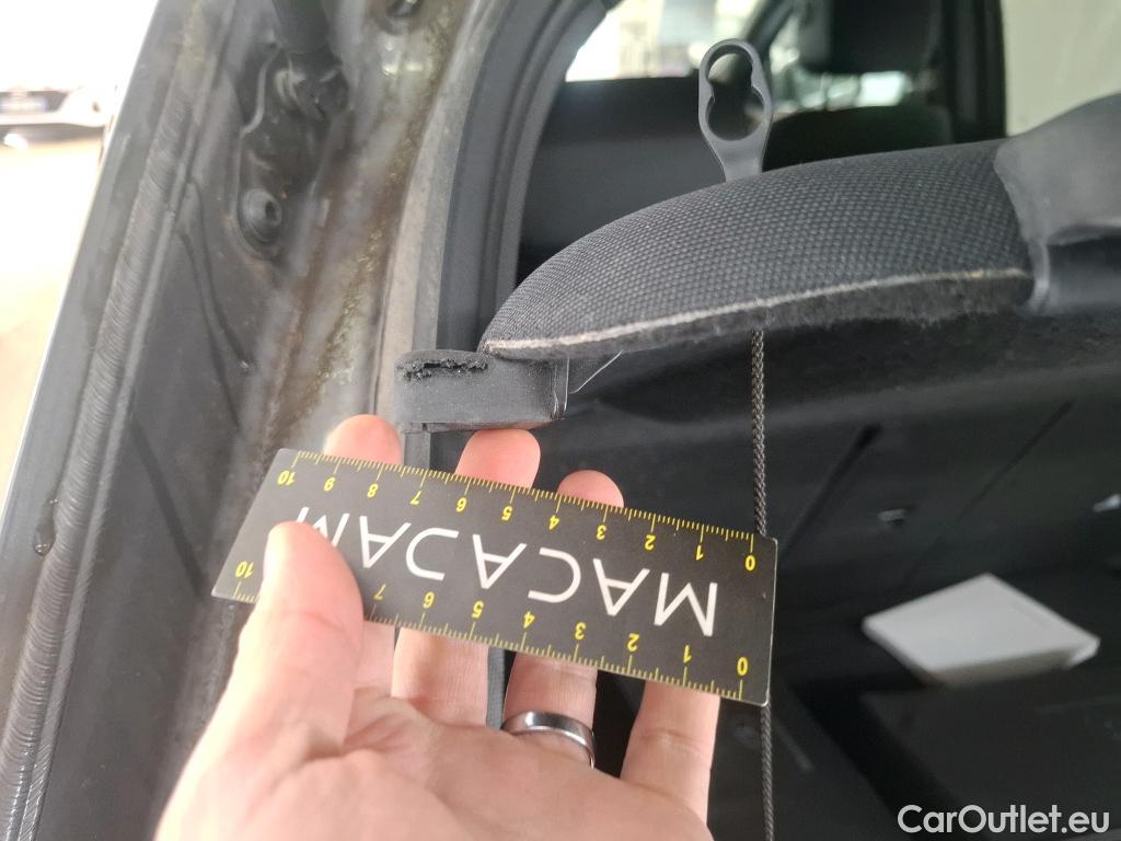  Mercedes  GLA MERCEDES-BENZ  / 2020 / 5P / SUV 1.3  250 e BUSINESS LINE DCT #28