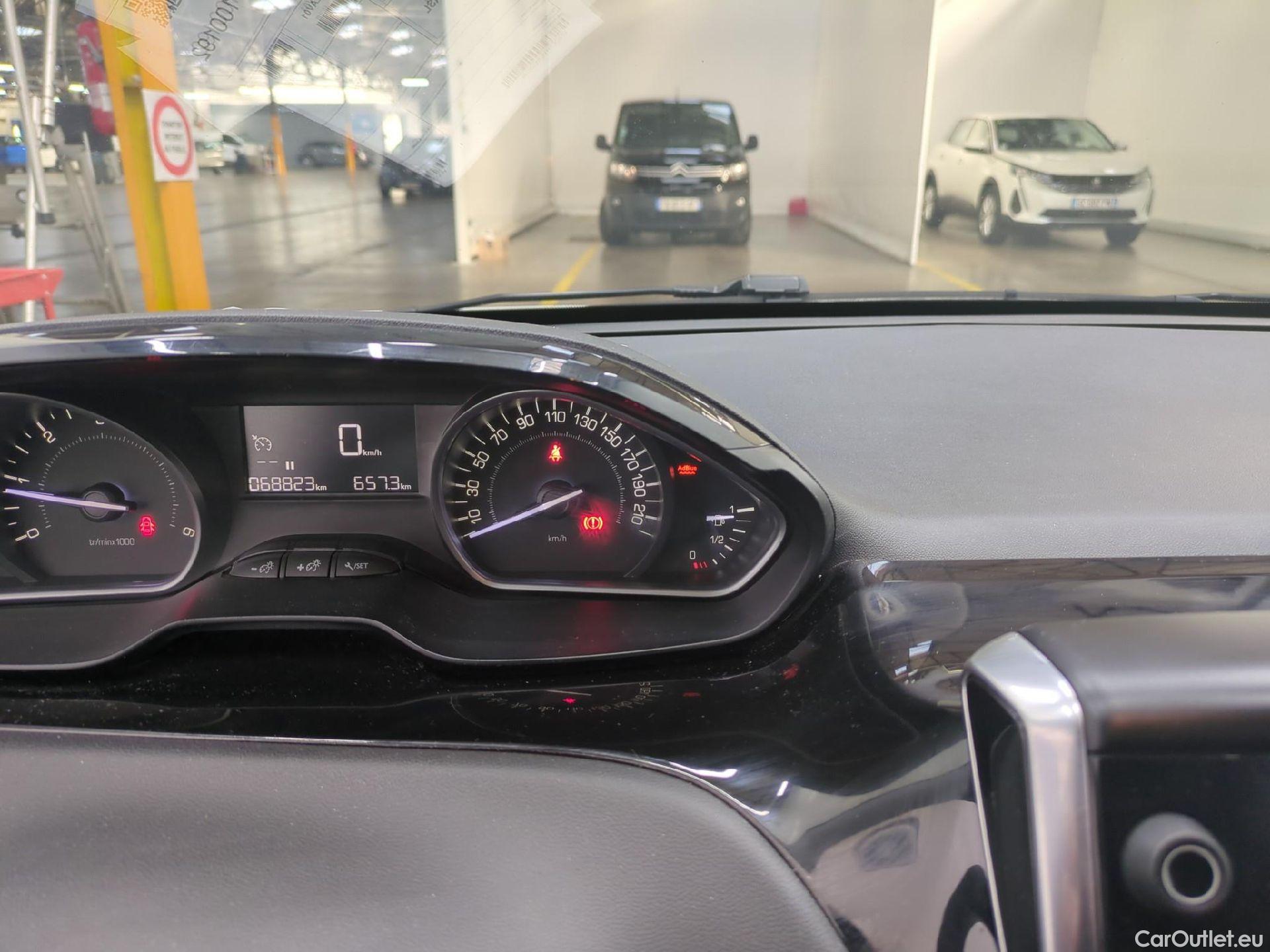  Peugeot  208 PEUGEOT  Affaire VU 5p Berline BlueHDi 100 ¤6.c S&S PREMIUM PACK #1