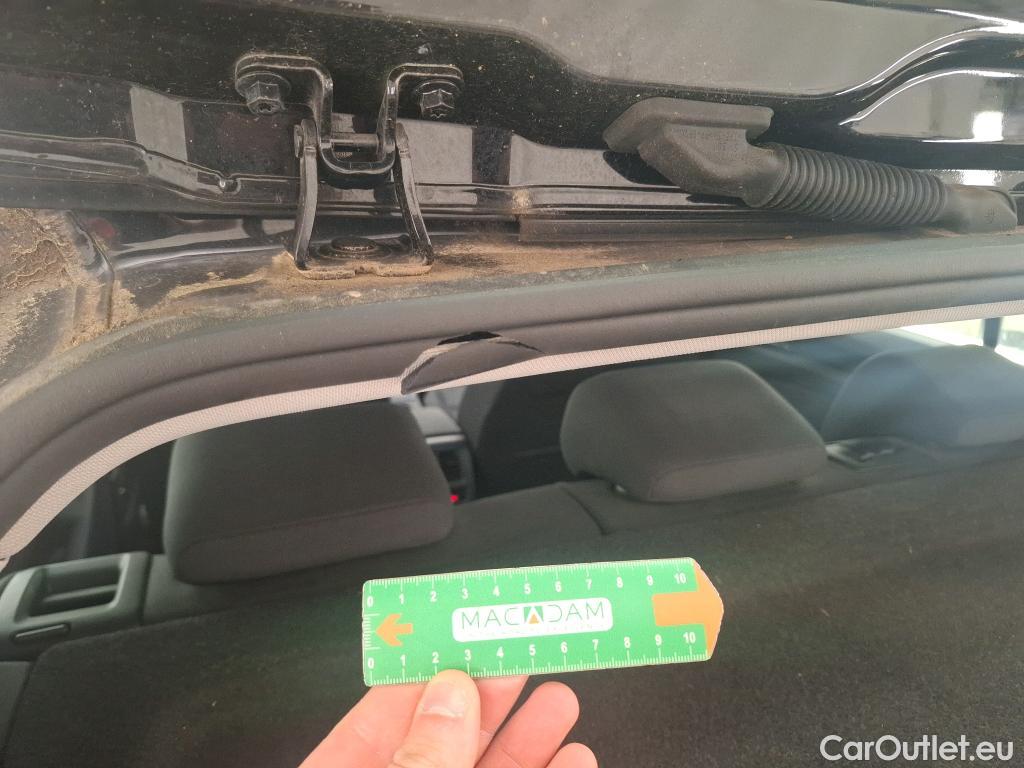  Volkswagen  Golf  VOLKSWAGEN / 2020 / 5P / Berline 1.5 TSI ACT OPF 130 BVM6 Life Busi 1st #30