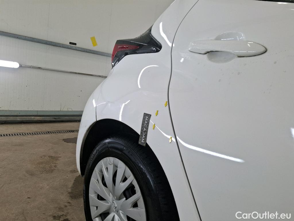  Toyota  Yaris TOYOTA  Hybride / 2019 / 5P / Berline Hybride 116h Dynamic Business Beyond Zer #24