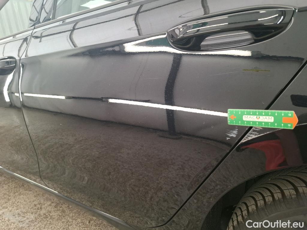  Volkswagen  Golf  VOLKSWAGEN / 2020 / 5P / Berline 1.5 TSI ACT OPF 130 BVM6 Life Busi 1st #44