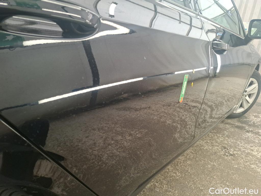  Volkswagen  Golf  VOLKSWAGEN / 2020 / 5P / Berline 1.5 TSI ACT OPF 130 BVM6 Life Busi 1st #15