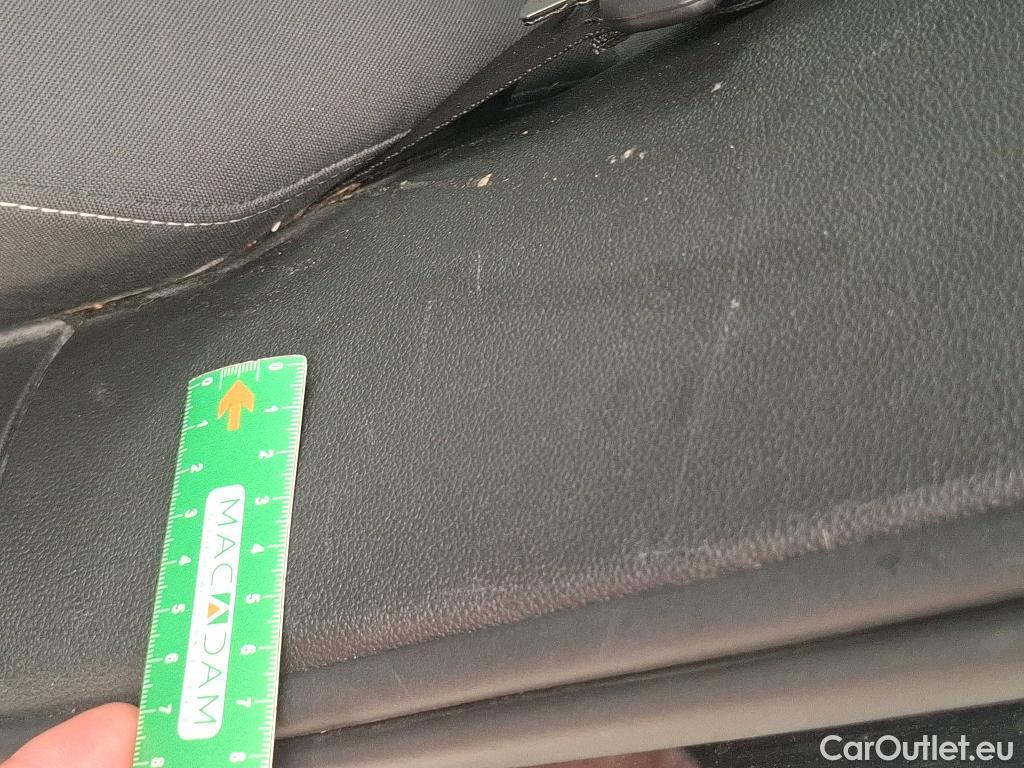  Volkswagen  Golf  VOLKSWAGEN / 2020 / 5P / Berline 1.5 TSI ACT OPF 130 BVM6 Life Busi 1st #34