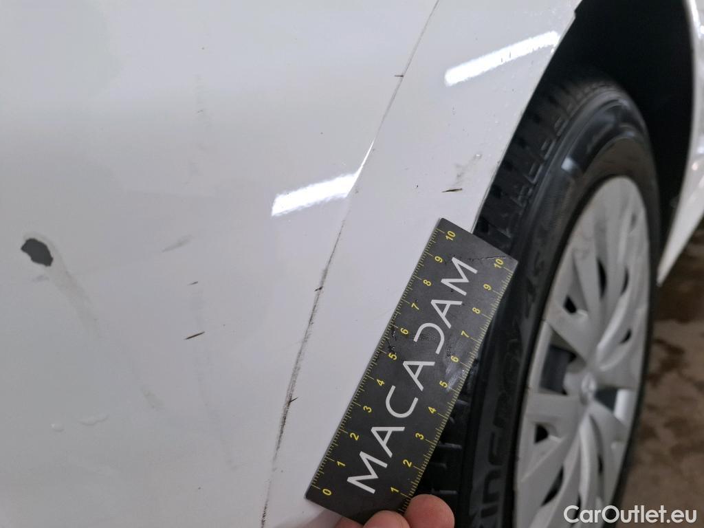  Toyota  Yaris TOYOTA  Hybride / 2019 / 5P / Berline Hybride 116h Dynamic Business Beyond Zer #36