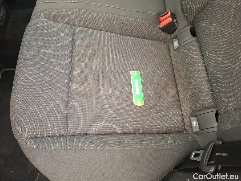  Volkswagen  Golf  VOLKSWAGEN / 2020 / 5P / Berline 1.5 TSI ACT OPF 130 BVM6 Life Busi 1st #41