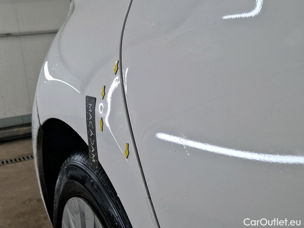  Toyota  Yaris TOYOTA  Hybride / 2019 / 5P / Berline Hybride 116h Dynamic Business Beyond Zer #27