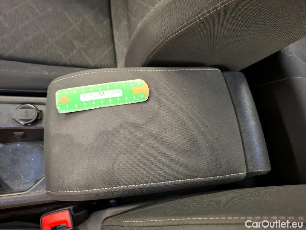  Volkswagen  Golf  VOLKSWAGEN 2020 5P Berline 1.5 TSI ACT OPF 130 BVM6 Life Busi #5