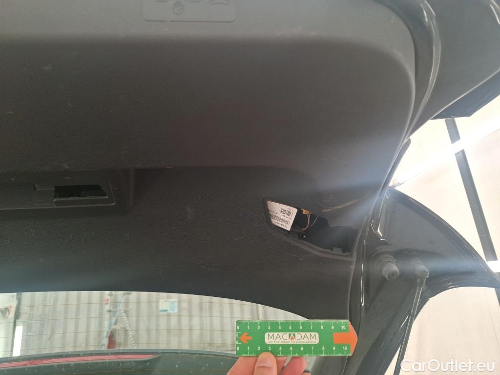  Volkswagen  Golf  VOLKSWAGEN / 2020 / 5P / Berline 1.5 TSI ACT OPF 130 BVM6 Life Busi 1st #37