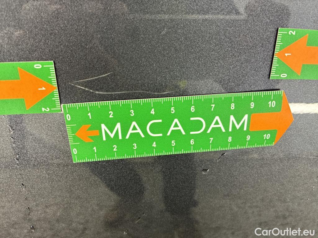  Toyota  C-HR TOYOTA  / 2016 / 5P / SUV 1.8 HYBRIDE 122 DISTINCTIVE #17