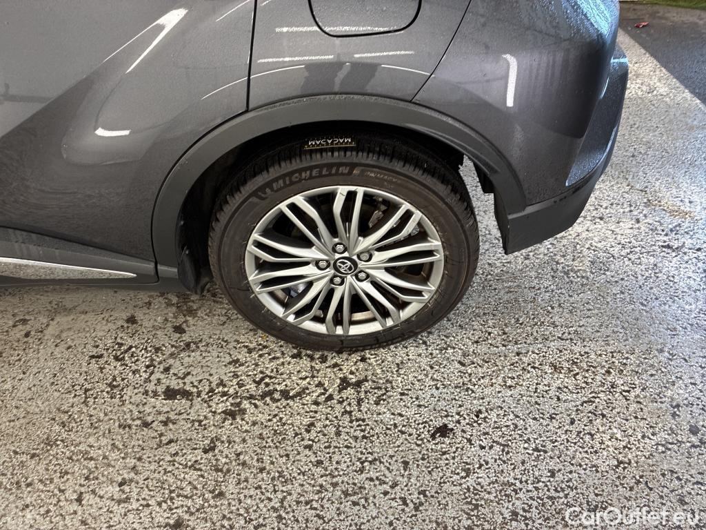  Toyota  C-HR TOYOTA  / 2016 / 5P / SUV 1.8 HYBRIDE 122 DISTINCTIVE #10