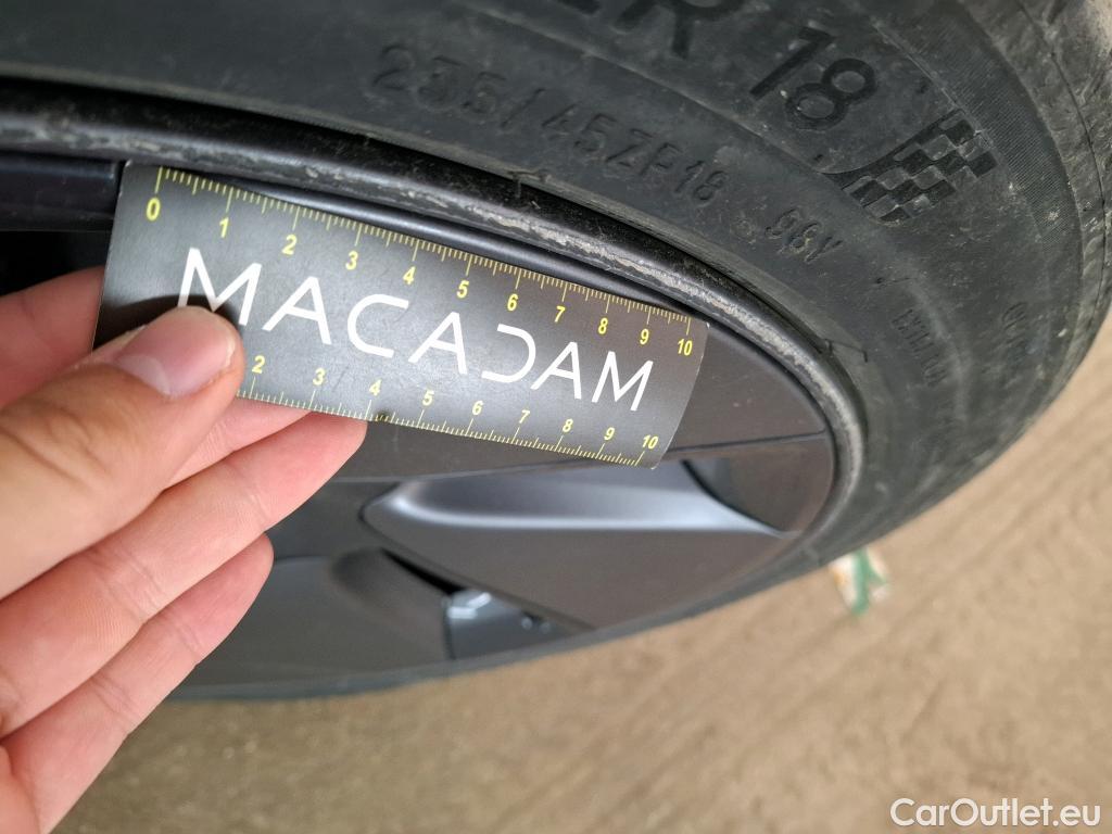  Tesla  Model 3 TESLA  / 2018 / 4P / Berline Grande Autonomie #16