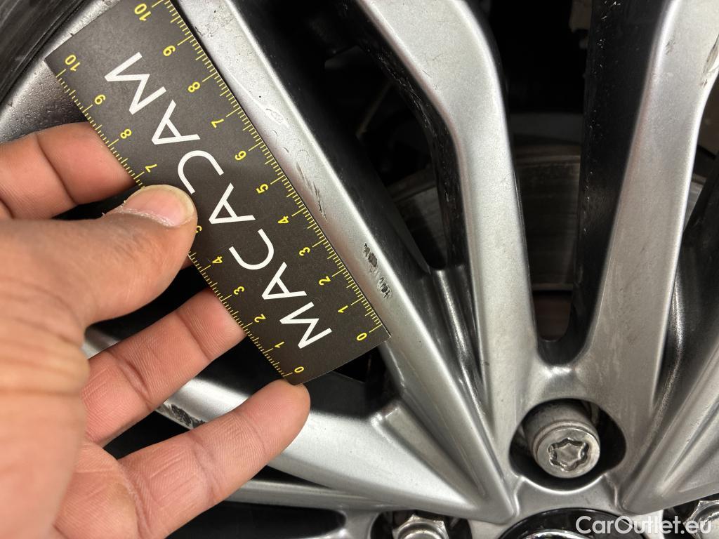  Toyota  C-HR TOYOTA  / 2016 / 5P / SUV 1.8 HYBRIDE 122 DISTINCTIVE #4