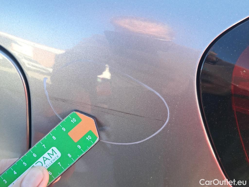  Citroen  C4 CITROEN  / 2020 / 5P / berlina con portón PureTech 130 S&S 6v Feel Pack #32