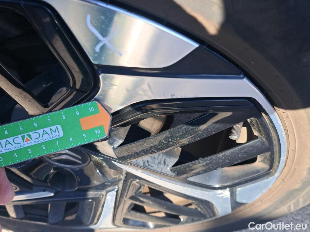  Citroen  C4 CITROEN  / 2020 / 5P / berlina con portón PureTech 130 S&S 6v Feel Pack #6