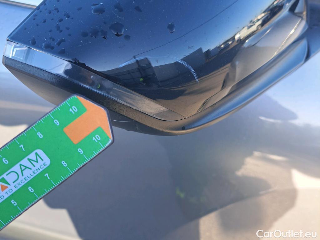  Citroen  C4 CITROEN  / 2020 / 5P / berlina con portón PureTech 130 S&S 6v Feel Pack #36