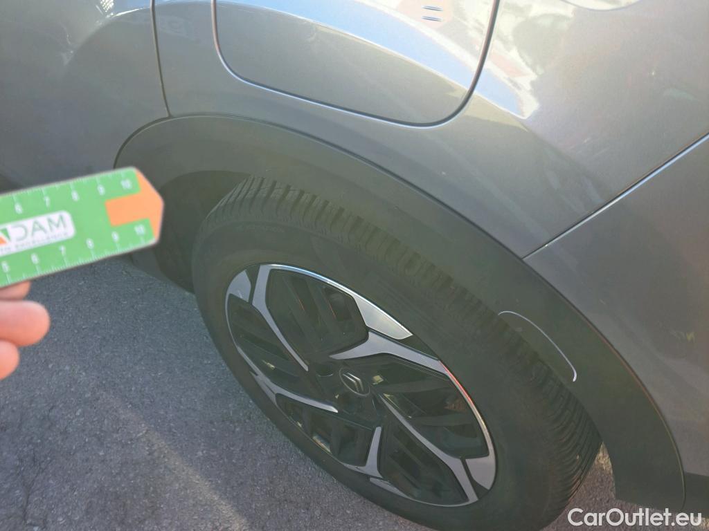  Citroen  C4 CITROEN  / 2020 / 5P / berlina con portón PureTech 130 S&S 6v Feel Pack #23