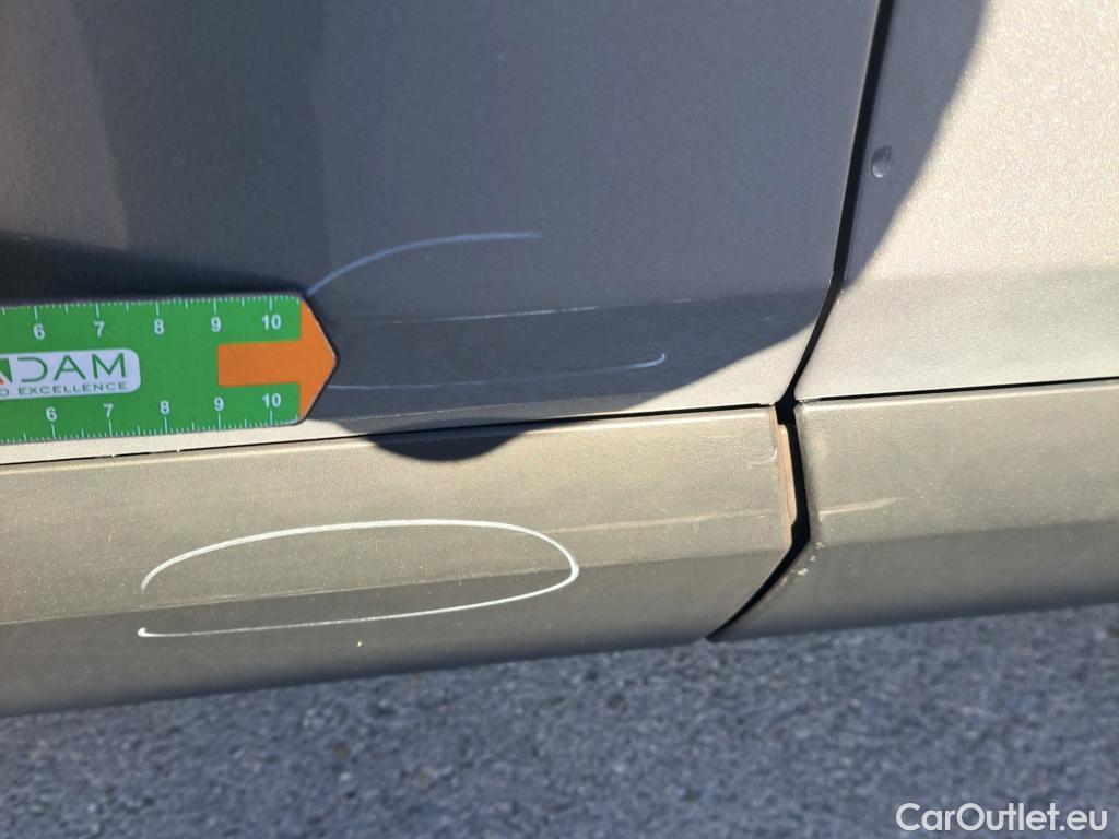  Citroen  C4 CITROEN  / 2020 / 5P / berlina con portón PureTech 130 S&S 6v Feel Pack #13