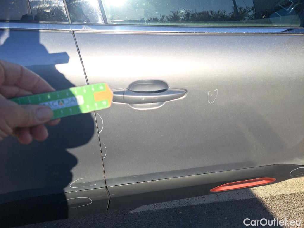  Citroen  C4 CITROEN  / 2020 / 5P / berlina con portón PureTech 130 S&S 6v Feel Pack #25