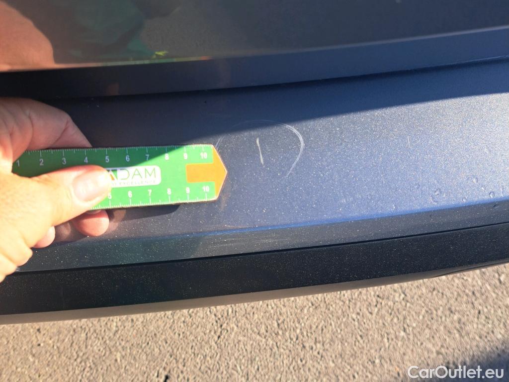  Citroen  C4 CITROEN  / 2020 / 5P / berlina con portón PureTech 130 S&S 6v Feel Pack #34