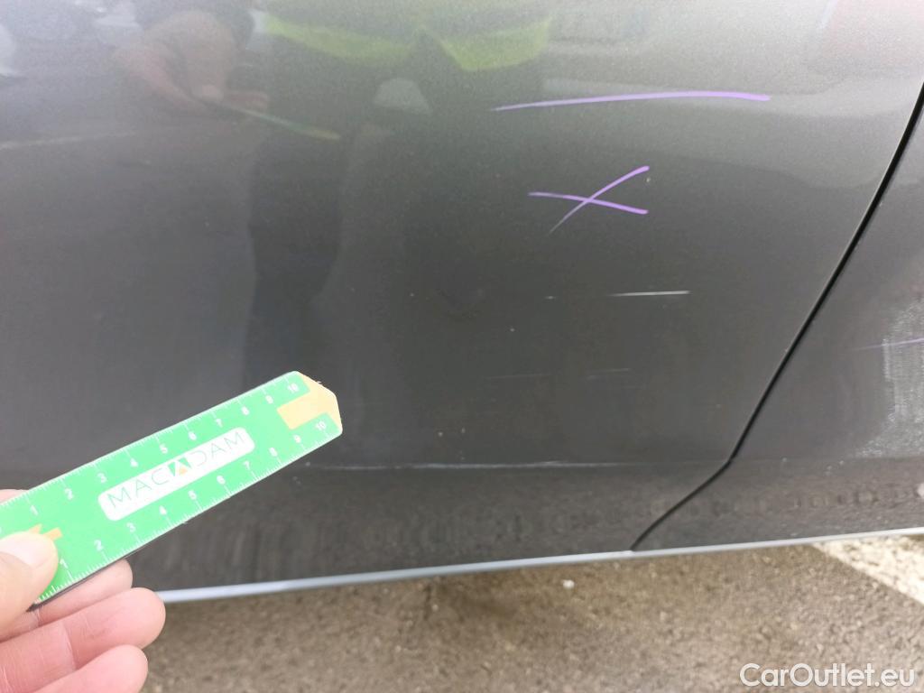  Mercedes  A-Klasse MERCEDES-BENZ Clase A / 2018 / 4P / sedán Sedán A 250 e #14