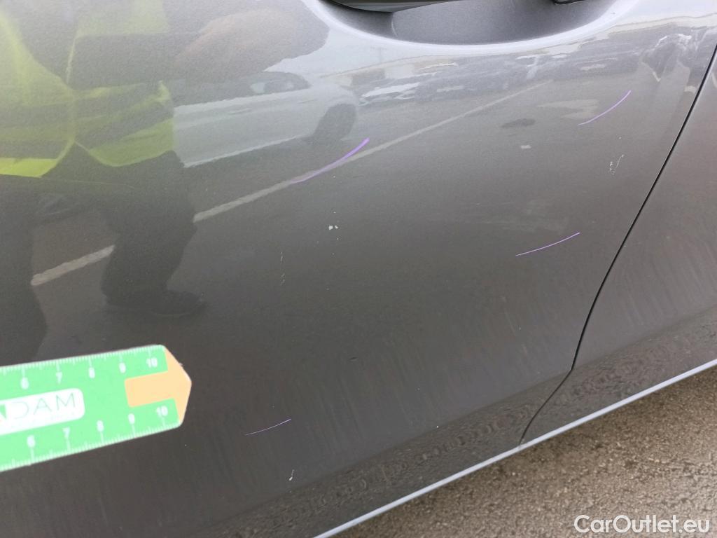  Mercedes  A-Klasse MERCEDES-BENZ Clase A / 2018 / 4P / sedán Sedán A 250 e #6