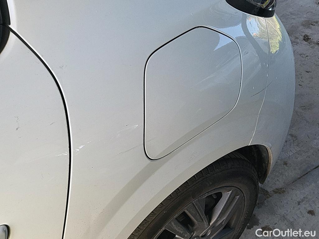  Peugeot  208 PEUGEOT  / 2019 / 5P / berlina con portón BlueHDi 73kW (100CV) Active Pack (AC) #7