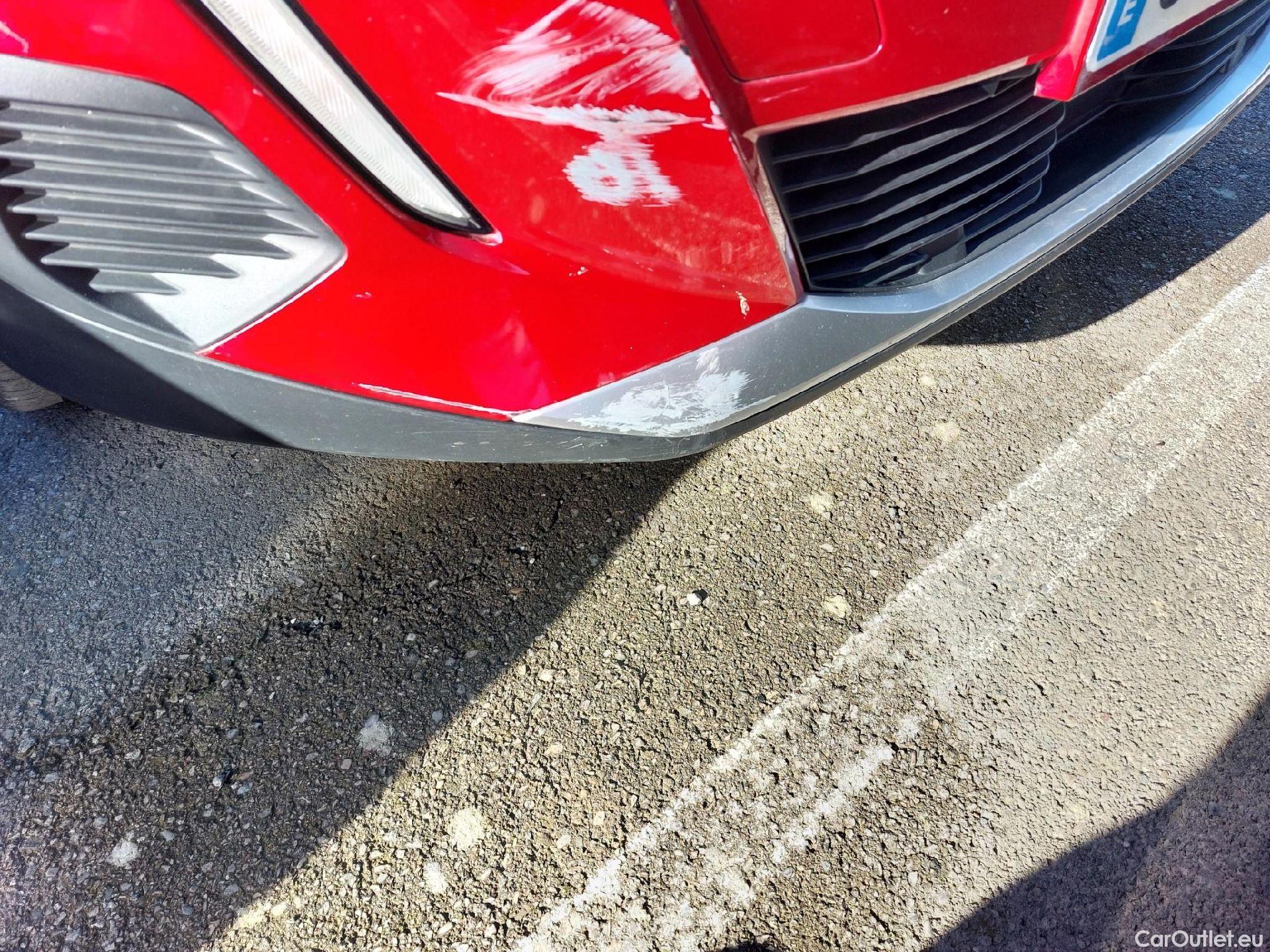  Peugeot  2008 PEUGEOT  / 2019 / 5P / todoterreno Allure Puretech 130 S&S EAT8 #3