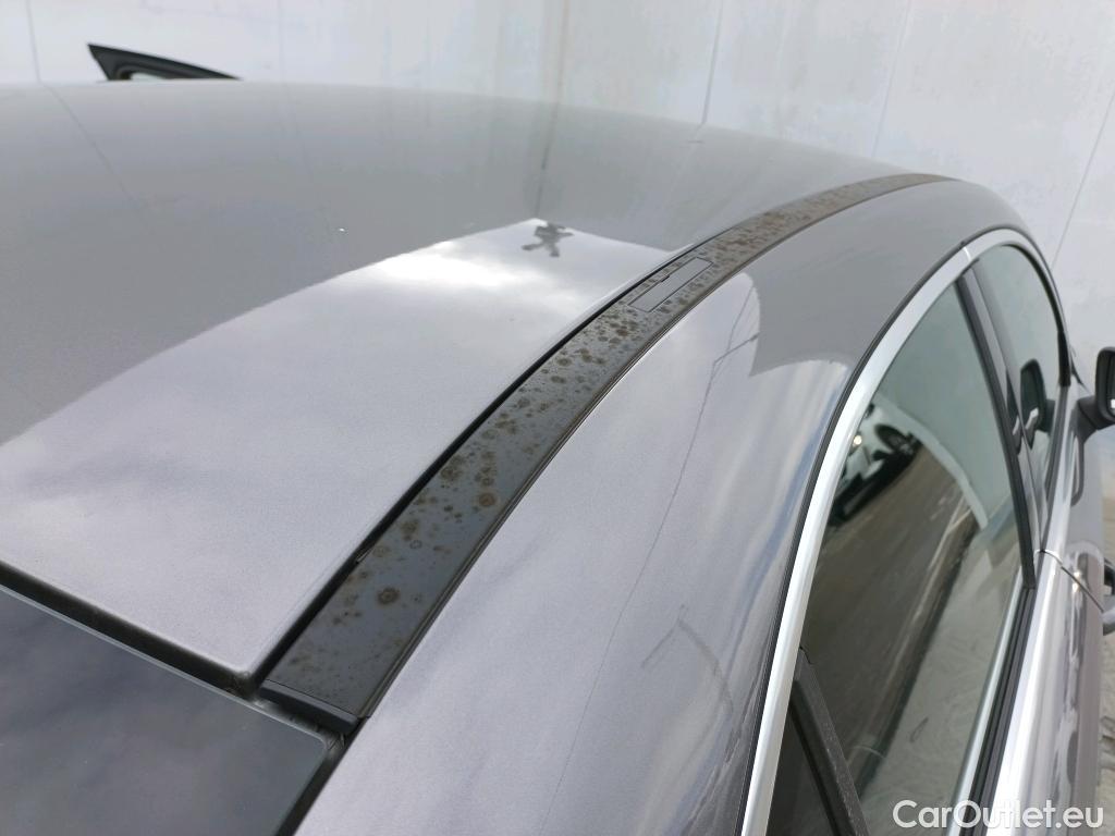  Mercedes  A-Klasse MERCEDES-BENZ Clase A / 2018 / 4P / sedán Sedán A 250 e #37