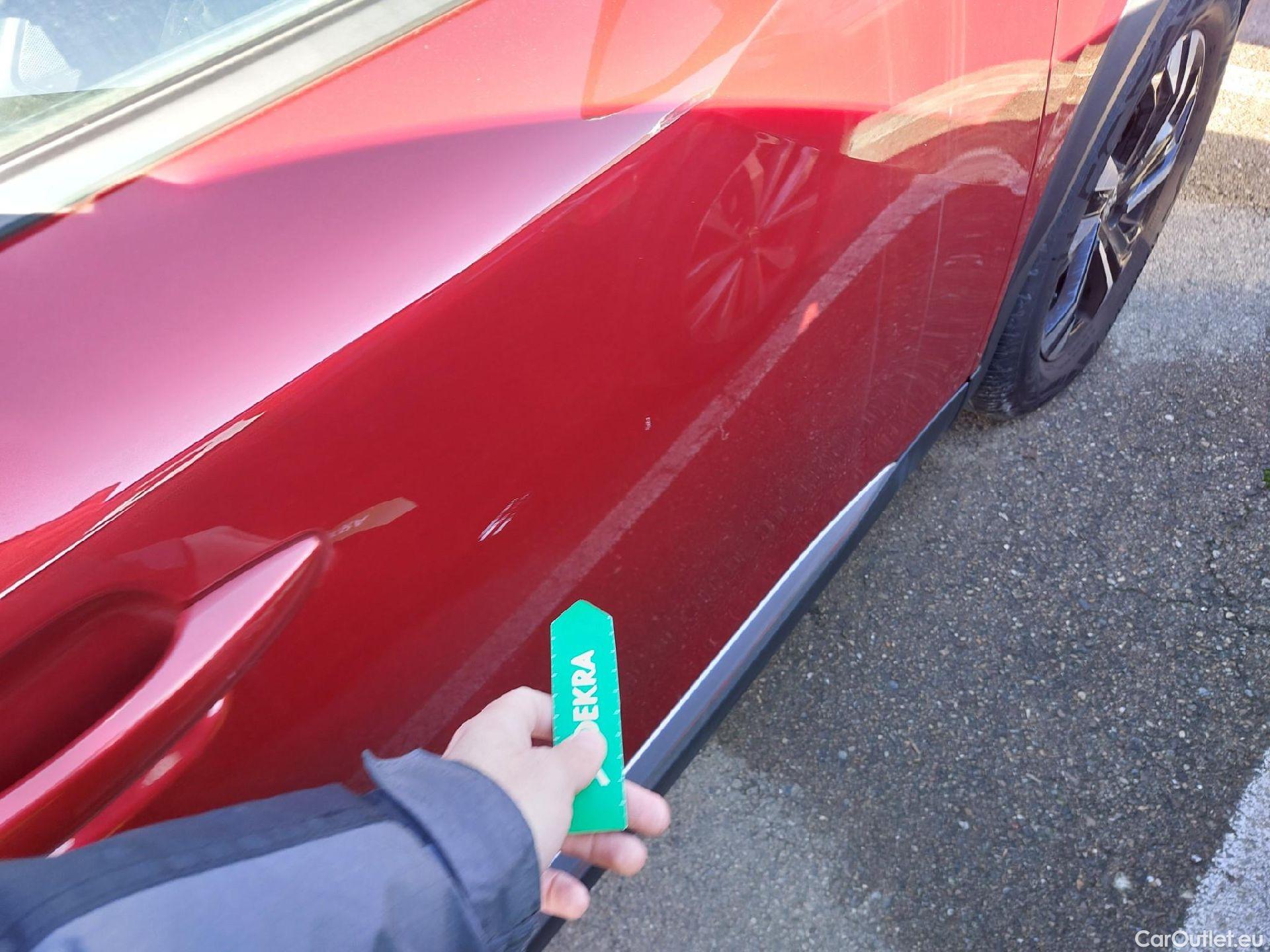  Peugeot  2008 PEUGEOT  / 2019 / 5P / todoterreno Allure Puretech 130 S&S EAT8 #21