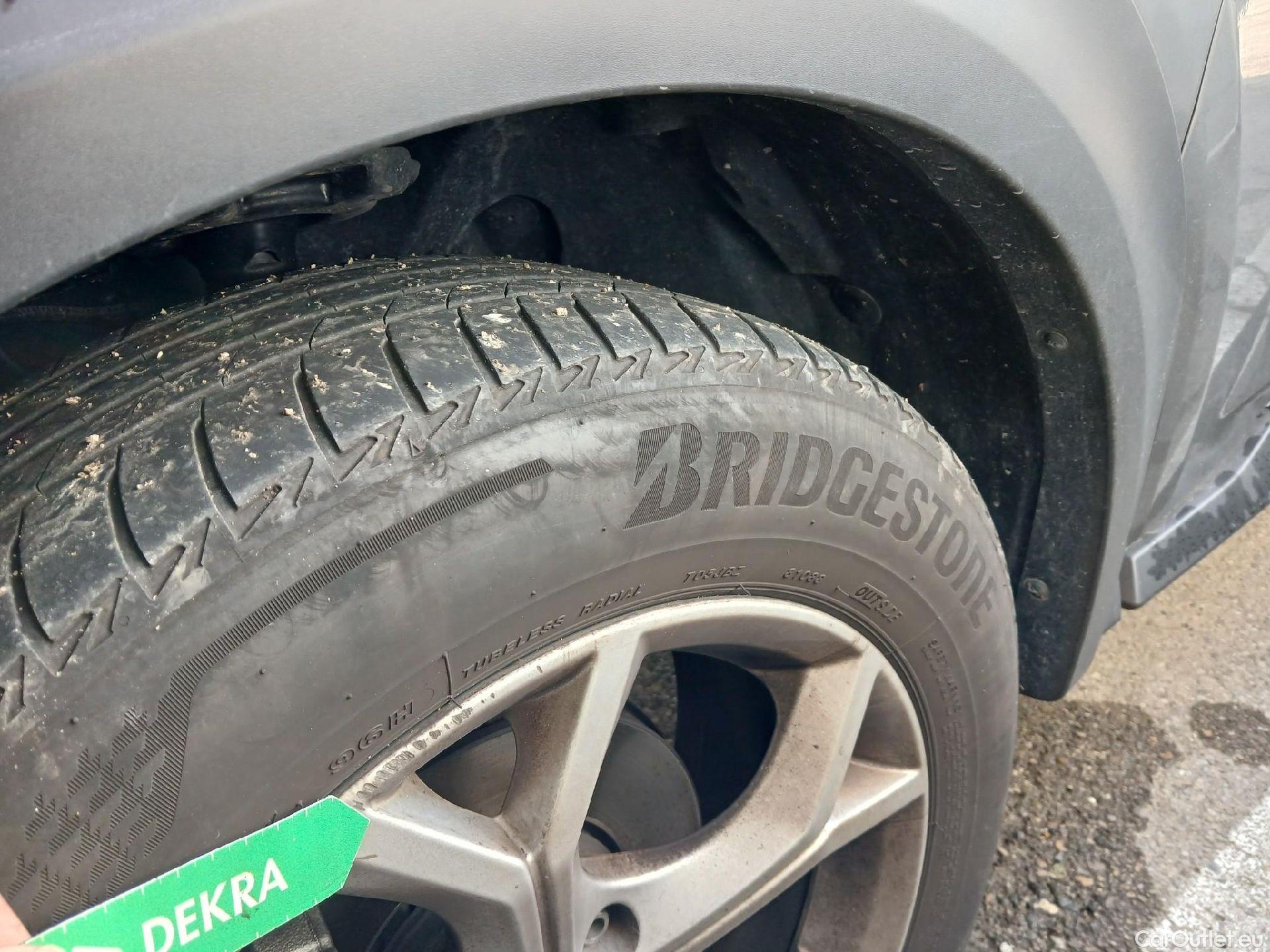  Nissan  Juke NISSAN  / 2019 / 5P / crossover DIG-T 84 kW (114 CV) DCT 7 V N-Connecta (AC2) #6