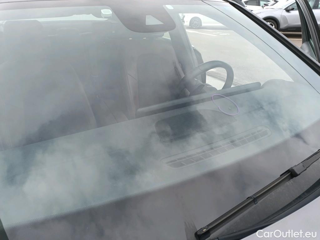  Mercedes  A-Klasse MERCEDES-BENZ Clase A / 2018 / 4P / sedán Sedán A 250 e #23