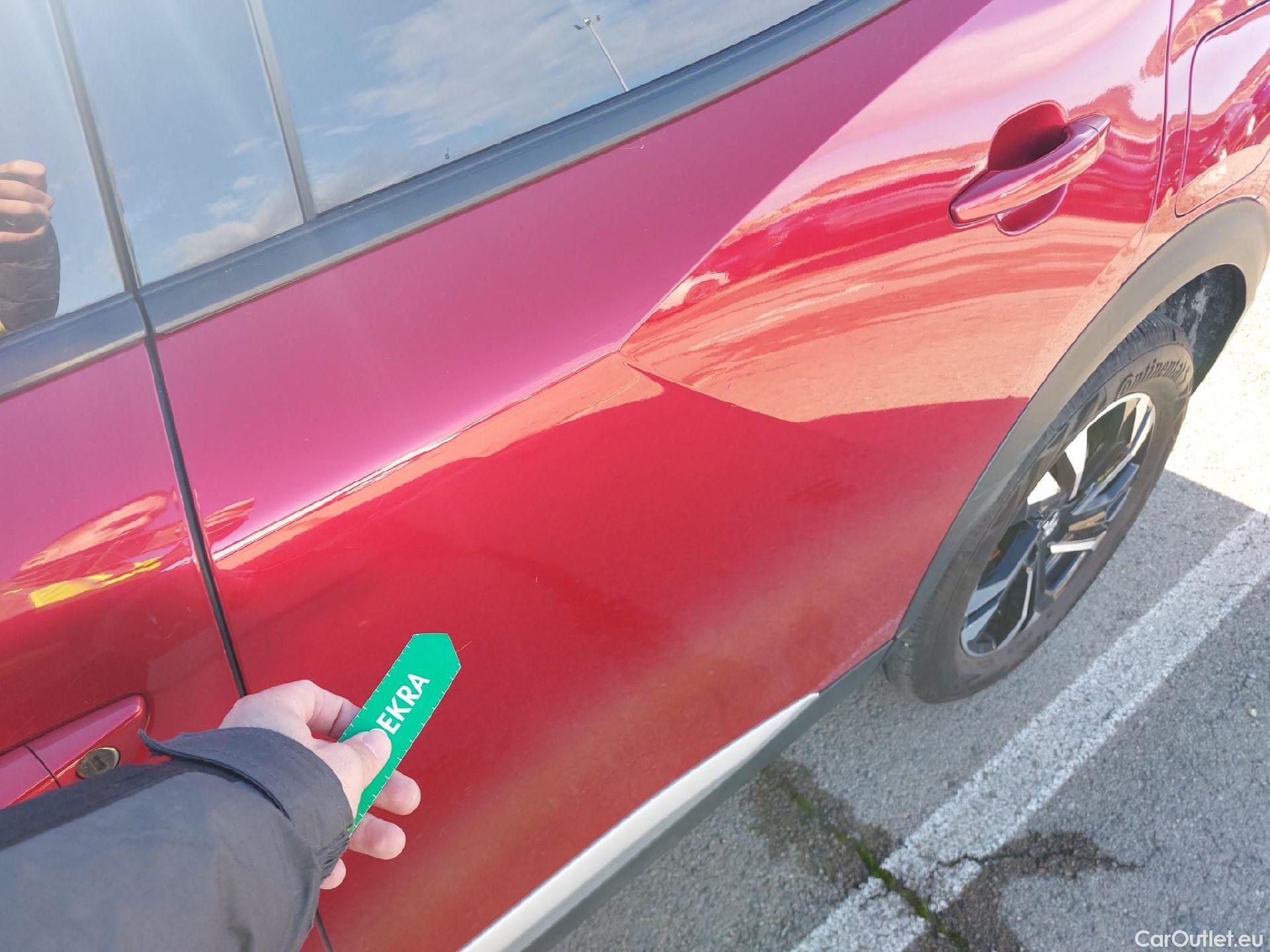  Peugeot  2008 PEUGEOT  / 2019 / 5P / todoterreno Allure Puretech 130 S&S EAT8 #9