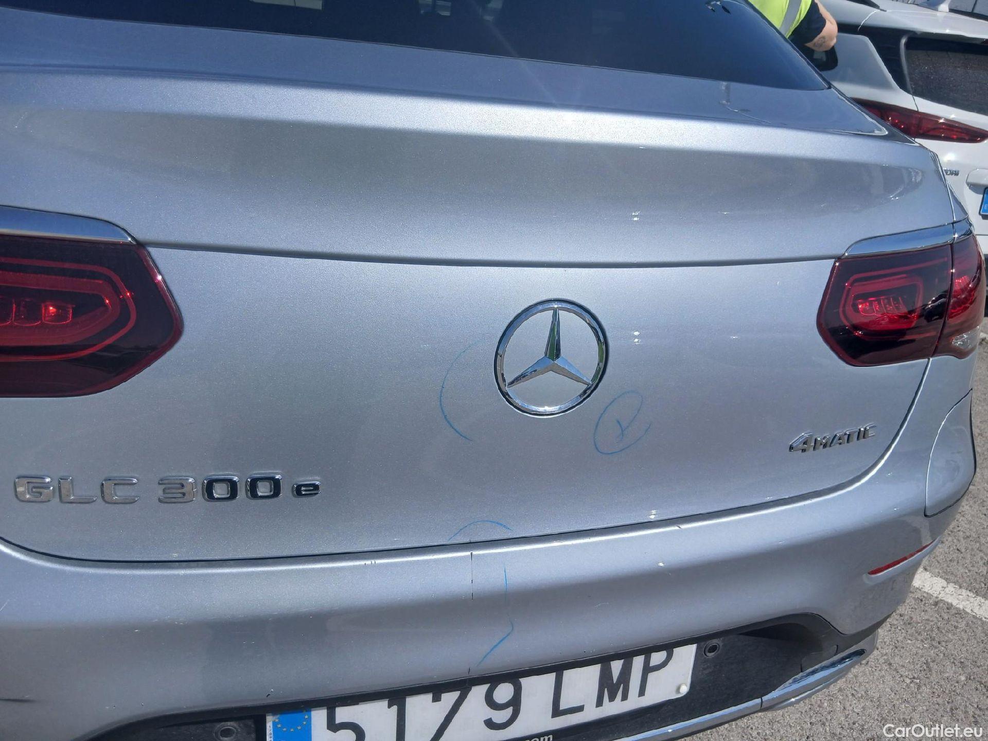  Mercedes  G-Klasee MERCEDES-BENZ GLC Coupé / 2019 / 5P / coupé GLC 300 e 4MATIC #26