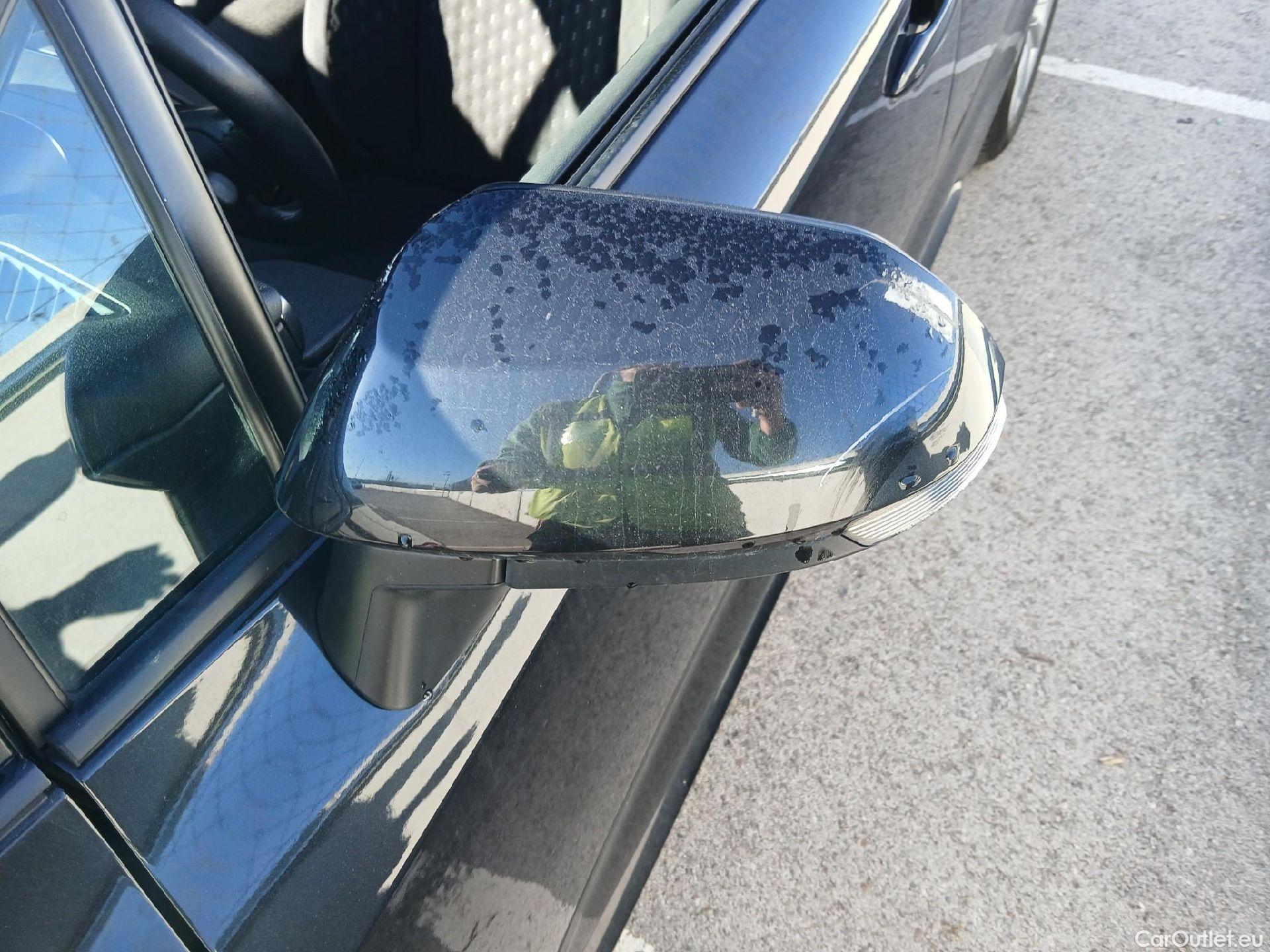  Toyota  Corolla TOYOTA  / 2019 / 5P / familiar 140H Active Plus Touring Sport #8