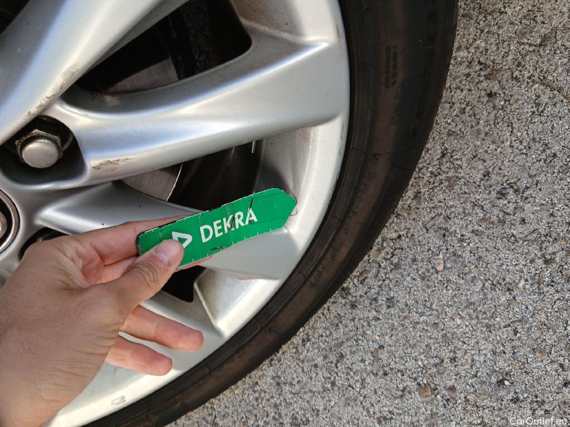  Toyota  Corolla TOYOTA  / 2019 / 5P / familiar 140H Active Plus Touring Sport #6