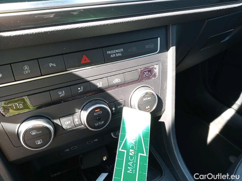  Seat  ATECA SEAT  / 2016 / 5P / todoterreno 1.0 TSI 81kW St&Sp Style Go M(SP) #4